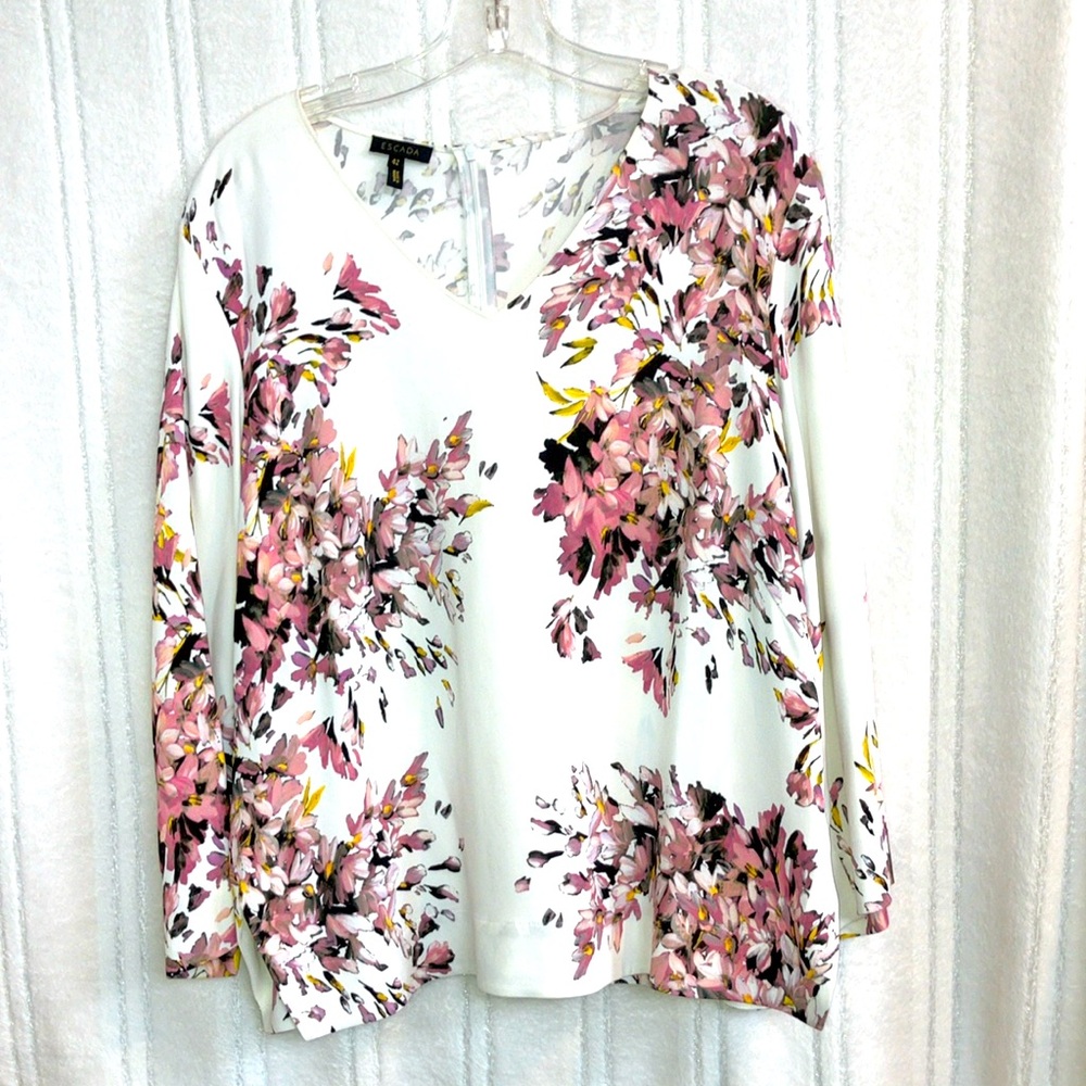 New Escada 42 Floral Cream Mauve Black Gray Yellow V neck Top L XL